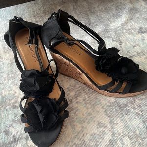 Black high heels shoes